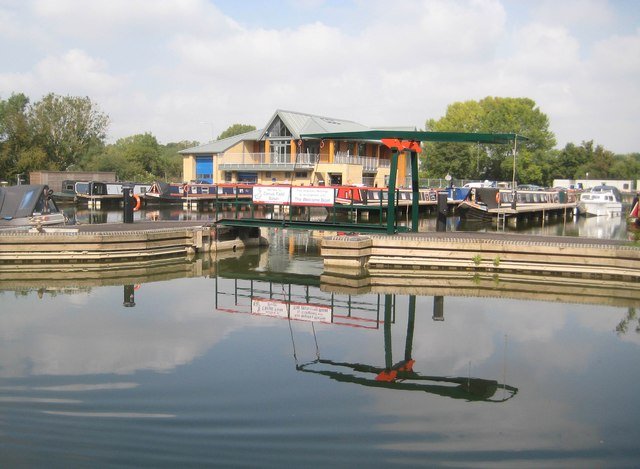 Aylesbury Canal Society — Dry Dock & Slipway