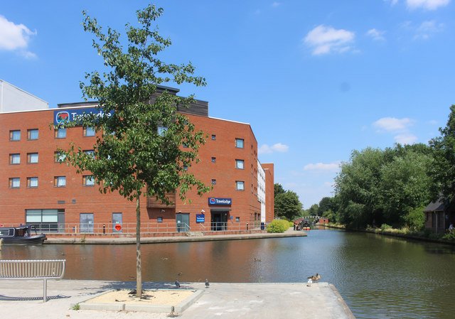Aylesbury Basin facilities