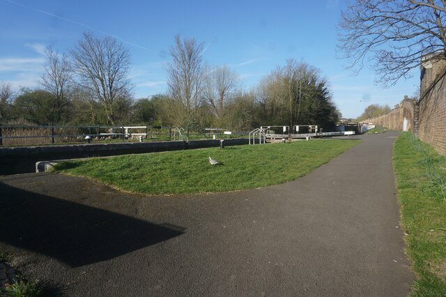 Hanwell Lock Flight