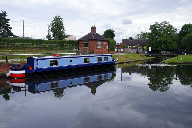 Langley Mill Boatyard — Dry Dock Langley Mill Boatyard — Dry Dock