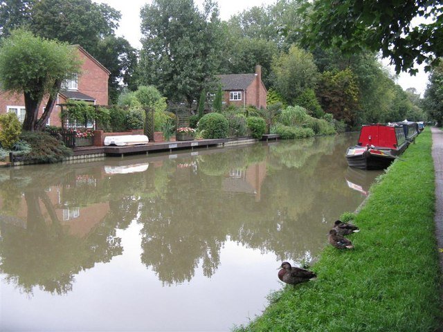 Leighton Buzzard Permanent Moorings Leighton Buzzard Permanent Moorings